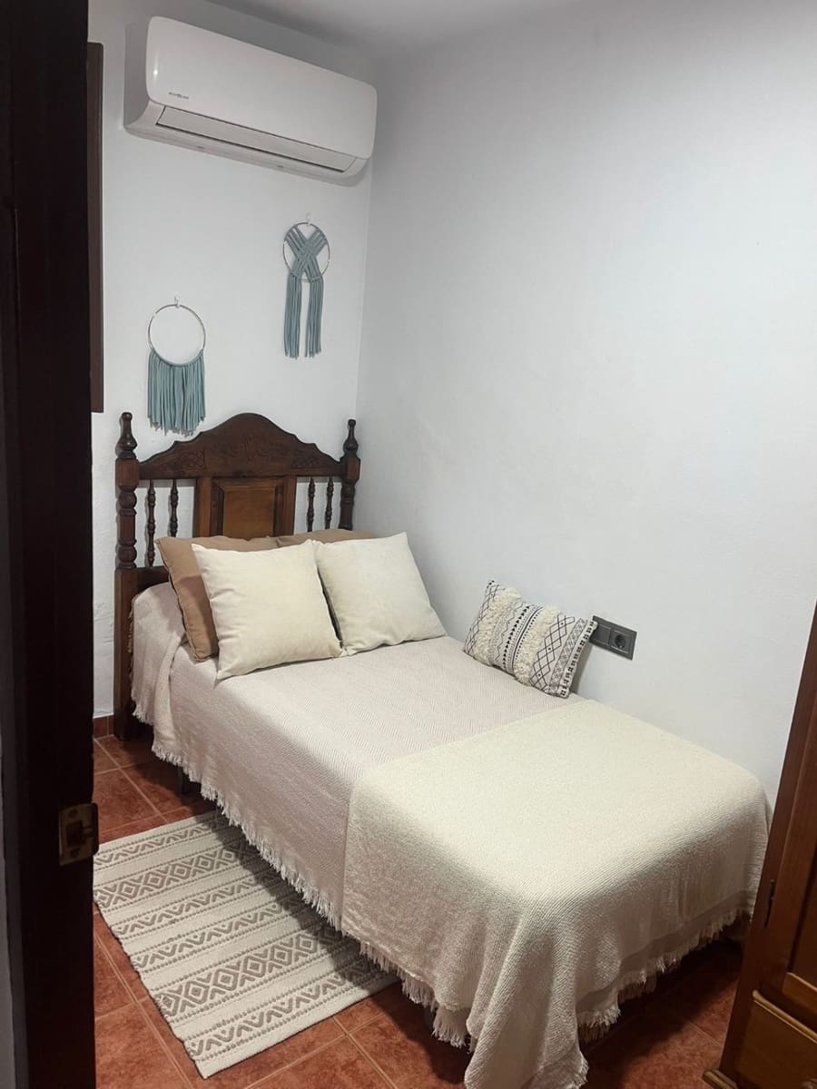 3 bedroom Finca/Country House for rent in Frigiliana with pool garage - € 1,600 (Ref: 6350468)