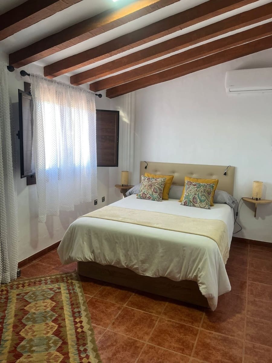 3 bedroom Finca/Country House for rent in Frigiliana with pool garage - € 1,600 (Ref: 6350468)