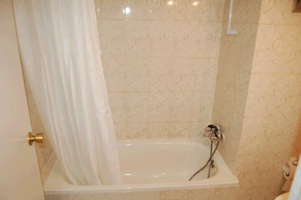 3 bedroom Apartment for rent in Torrox-Costa - € 530 (Ref: 6496528)