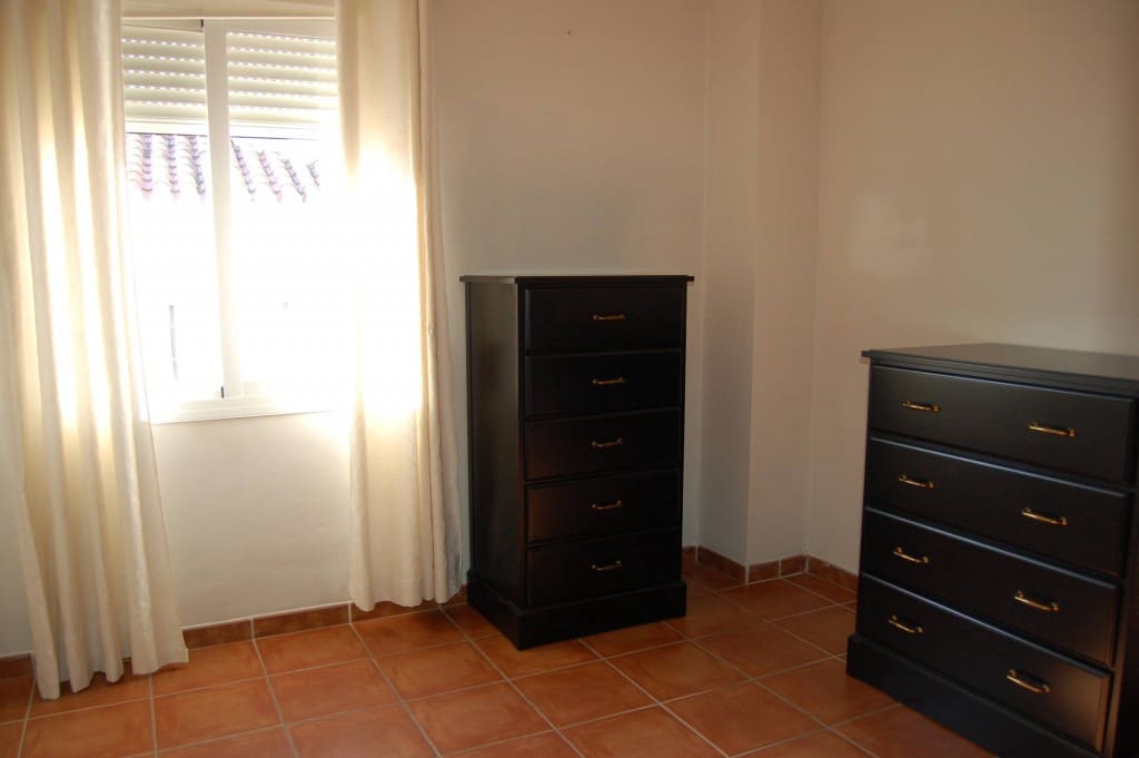 4 sypialnia Willa na sprzedaż w Nerja z basenem garażem - 449 950 € (Ref: 6709427)