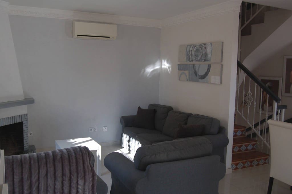 4 sypialnia Willa na sprzedaż w Nerja z basenem garażem - 449 950 € (Ref: 6709427)