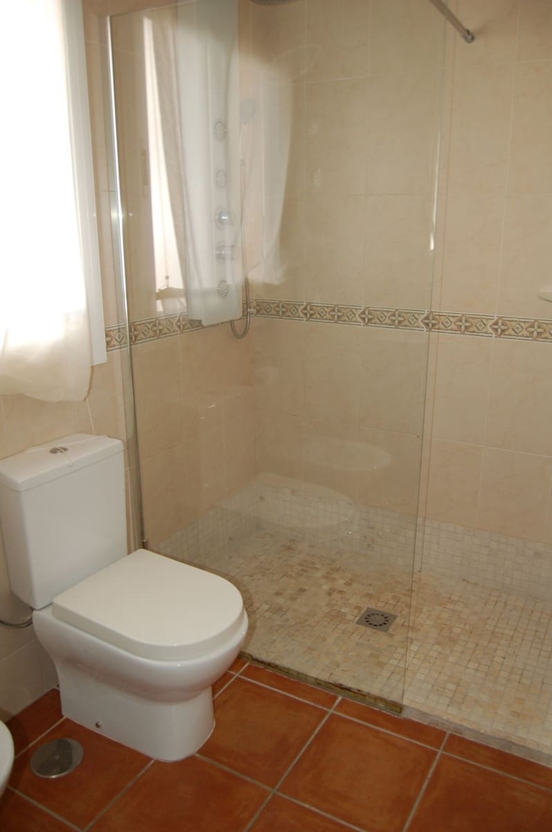 4 sypialnia Willa na sprzedaż w Nerja z basenem garażem - 449 950 € (Ref: 6709427)