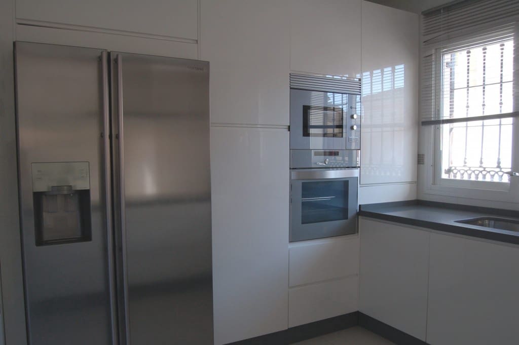 4 sypialnia Willa na sprzedaż w Nerja z basenem garażem - 449 950 € (Ref: 6709427)