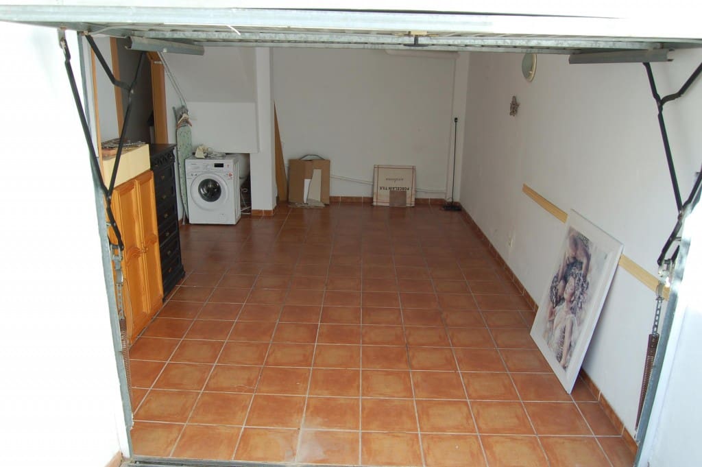 4 sypialnia Willa na sprzedaż w Nerja z basenem garażem - 449 950 € (Ref: 6709427)