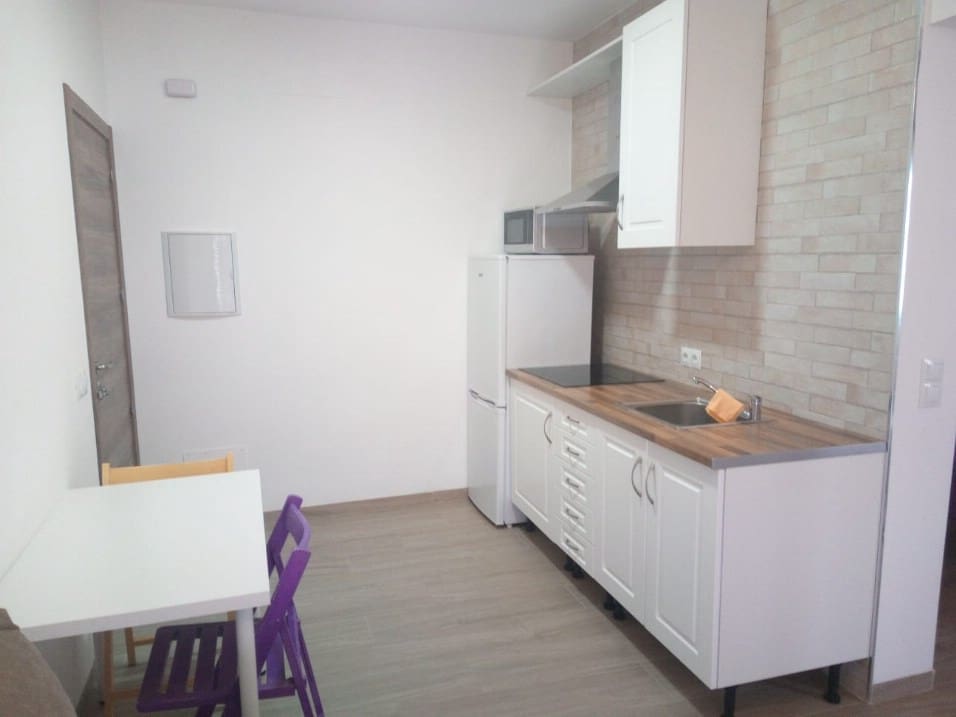 1 Zimmer Apartment zu vermieten in Maro - 600 € (Ref: 6807122)