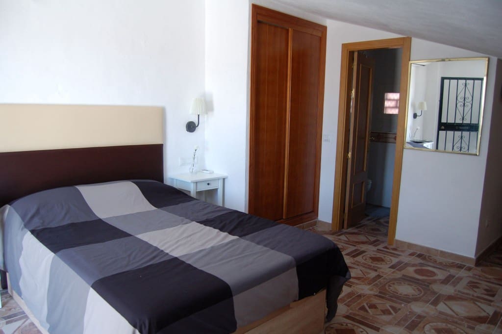 3 bedroom Villa for rent in Frigiliana - € 1,500 (Ref: 6824871)