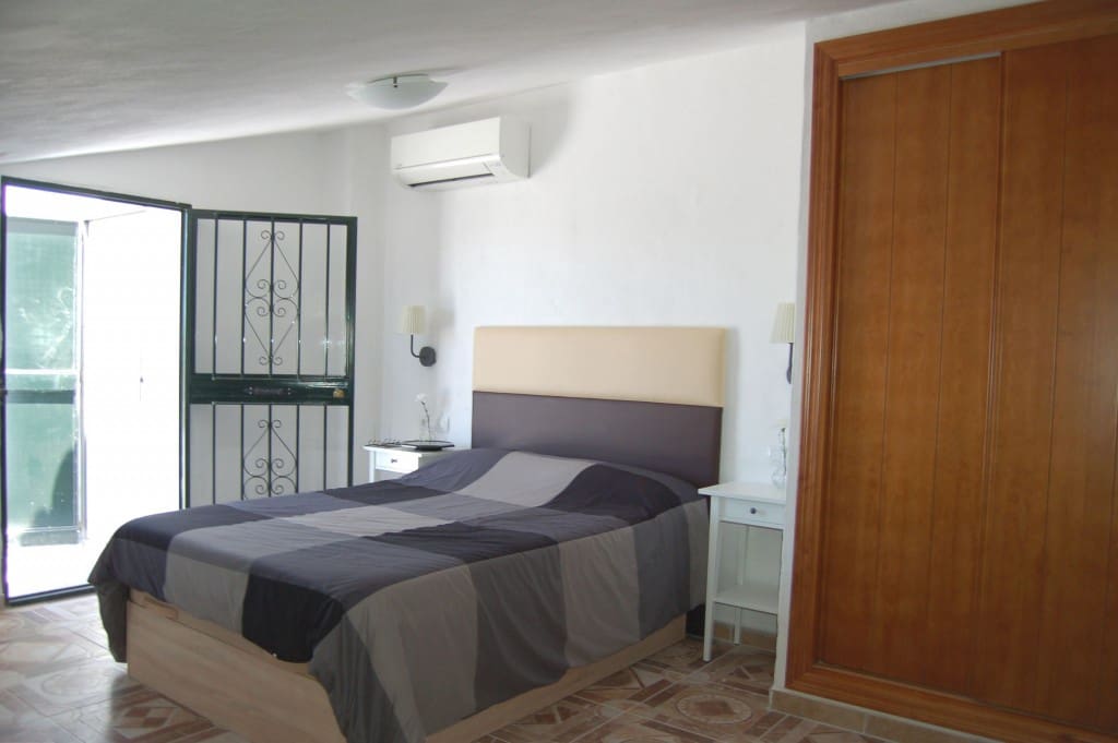 3 bedroom Villa for rent in Frigiliana - € 1,500 (Ref: 6824871)