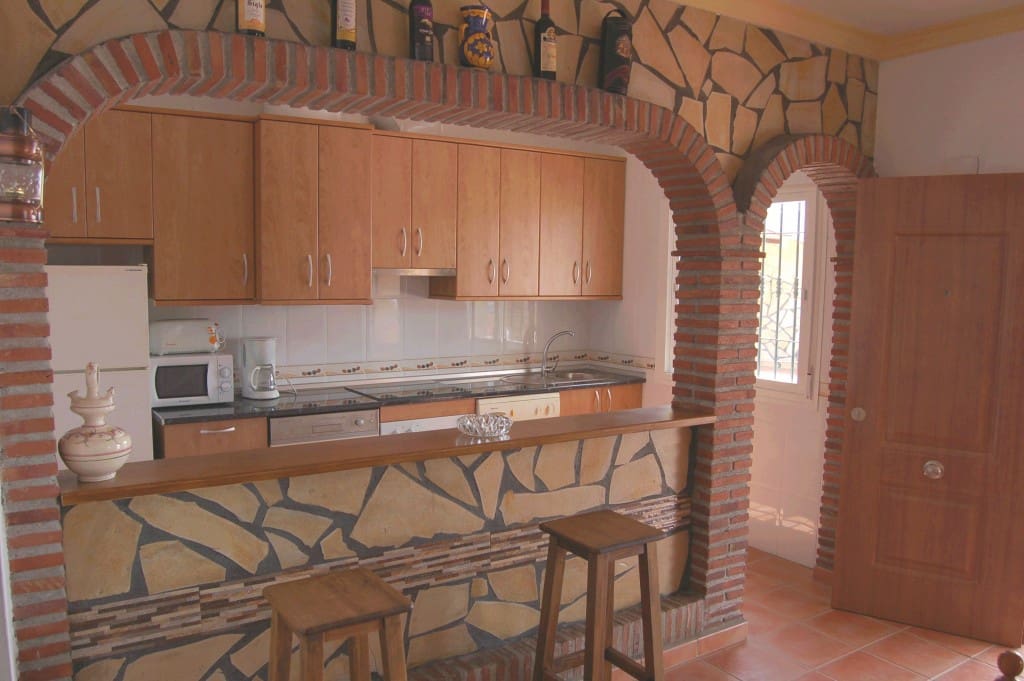 3 bedroom Villa for rent in Torrox with pool garage - € 1,200 (Ref: 6893025)