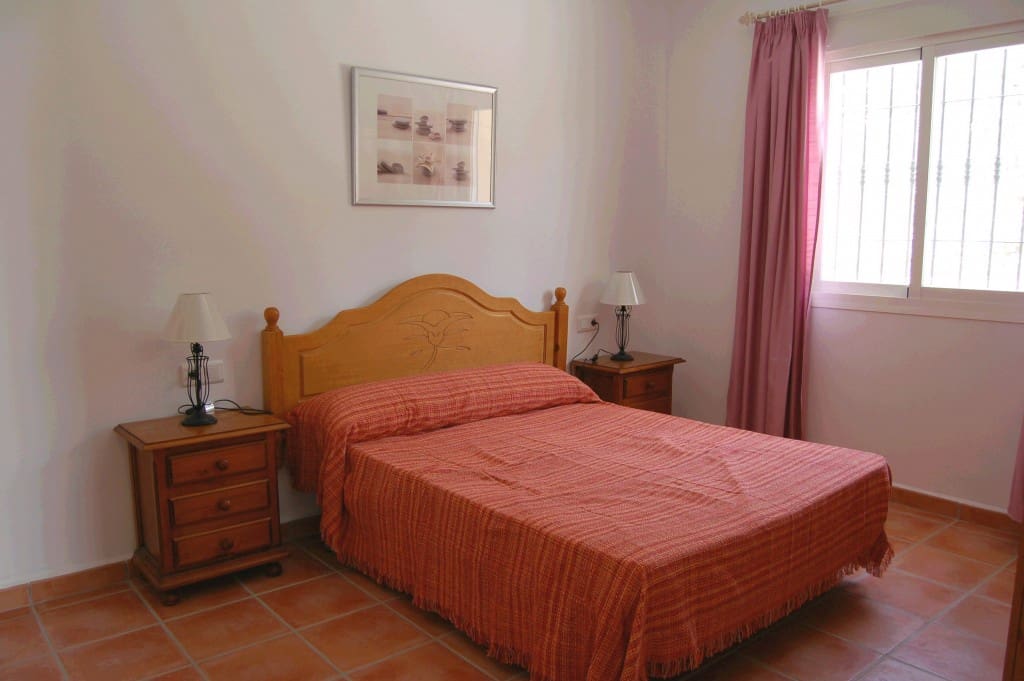 3 bedroom Villa for rent in Torrox with pool garage - € 1,200 (Ref: 6893025)