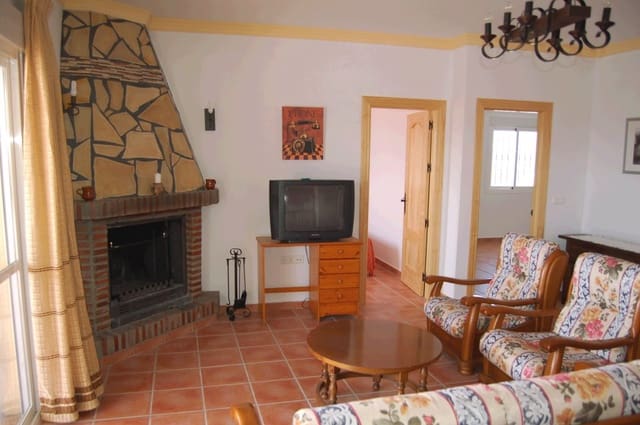 3 bedroom Villa for rent in Torrox with pool garage - € 1,200 (Ref: 6893025)