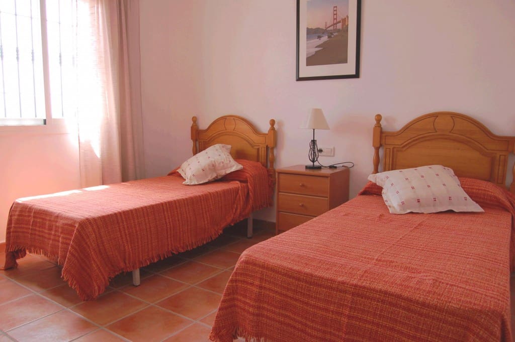 3 bedroom Villa for rent in Torrox with pool garage - € 1,200 (Ref: 6893025)