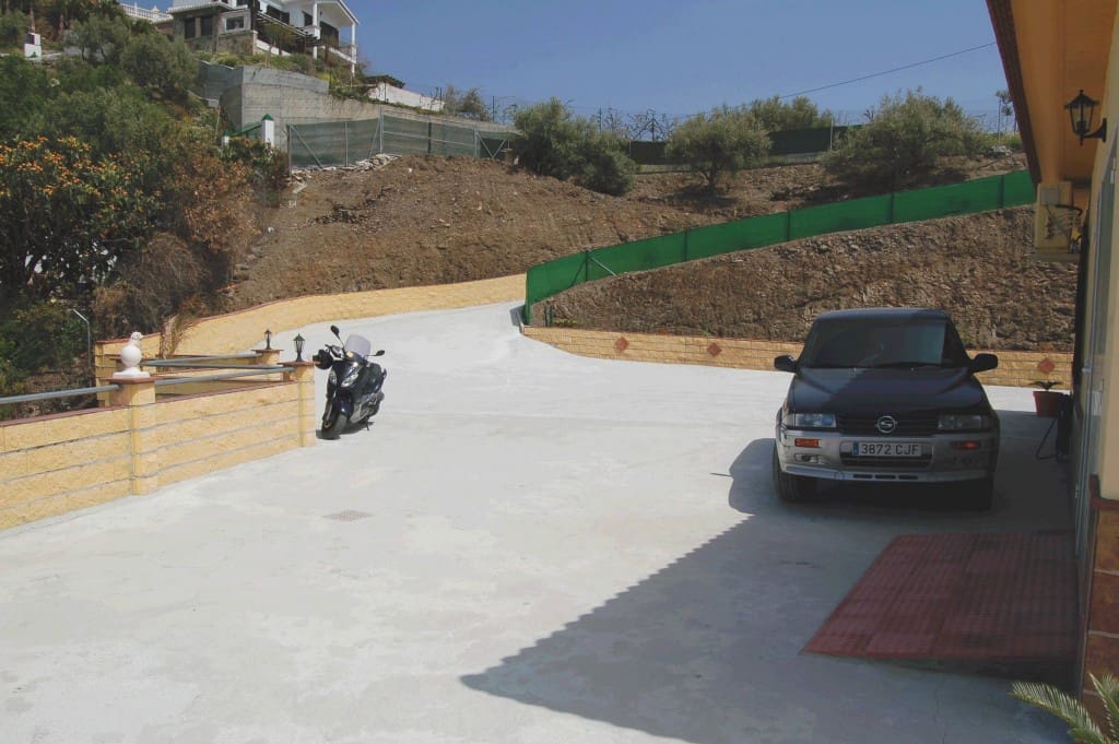 3 bedroom Villa for rent in Torrox with pool garage - € 1,200 (Ref: 6893025)