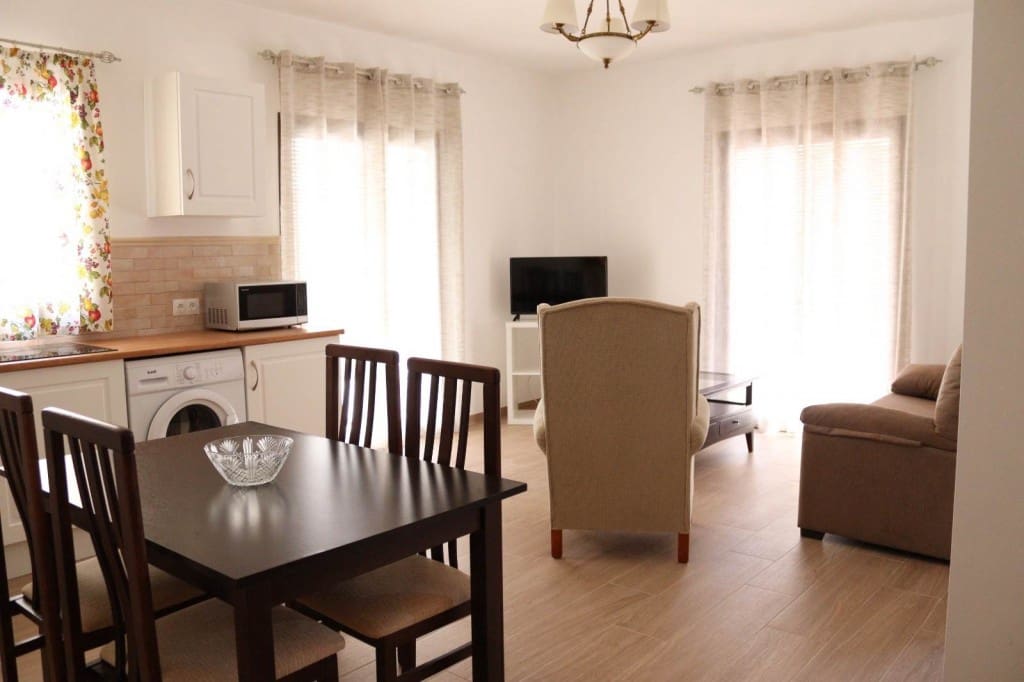 2 camera da letto Appartamento da affittare in Maro - 750 € (Rif: 7323057)