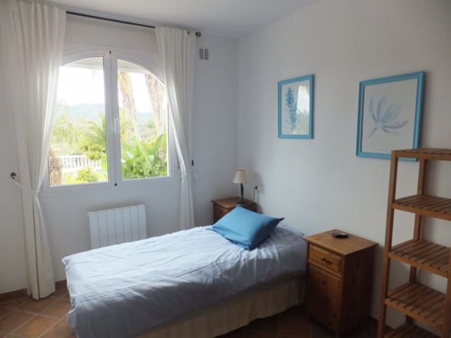 2 bedroom Apartment for rent in Frigiliana with pool garage - € 1,000 (Ref: 7454581)