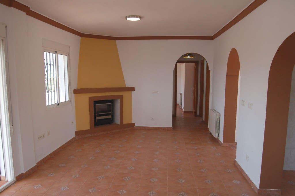 3 bedroom Villa for rent in Torrox with garage - € 1,200 (Ref: 7571685)