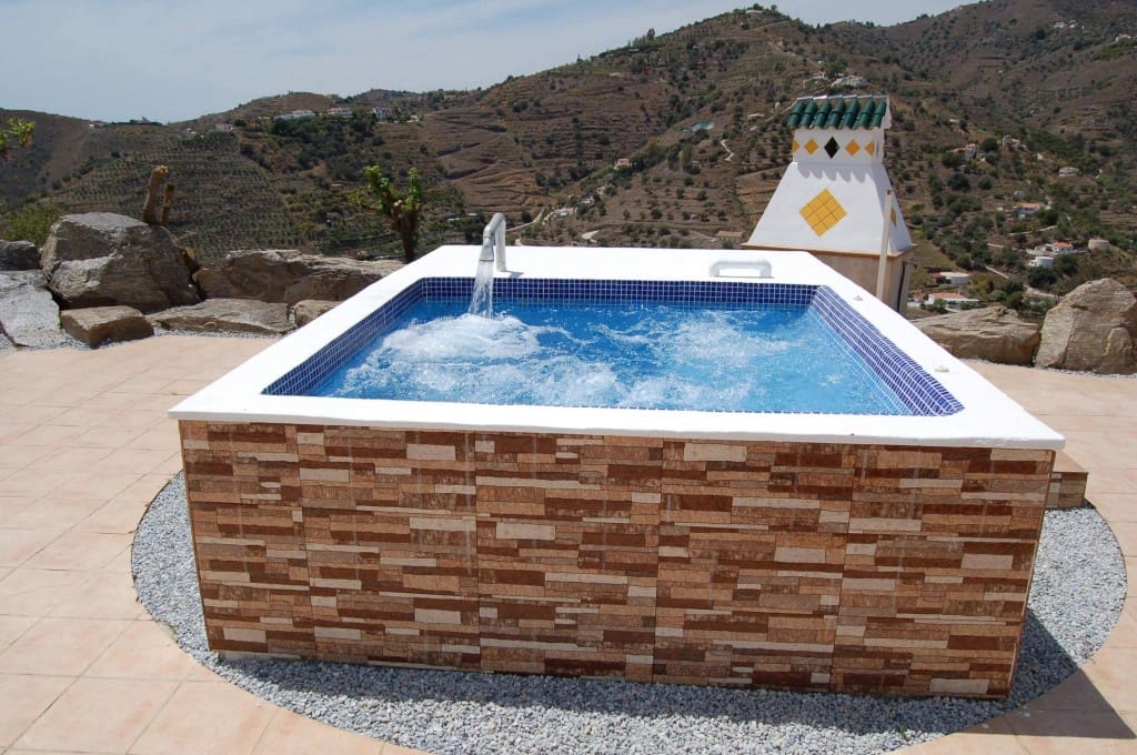 3 bedroom Villa for rent in Torrox with garage - € 1,200 (Ref: 7571685)