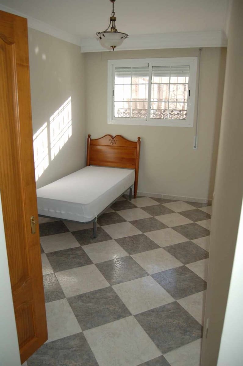 5 quarto Casa em Banda para venda em Nerja com piscina - 416 000 € (Ref: 7678501)