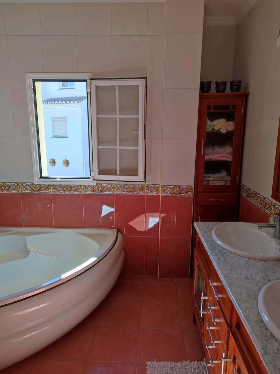 6 camera da letto Casa in vendita in Torrox con garage - 525.000 € (Rif: 7678504)