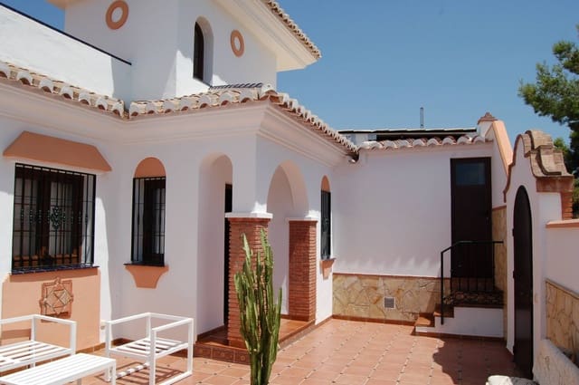 4 soverom Villa til salgs i Frigiliana med svømmebasseng garasje - € 850 000 (Ref: 7678519)