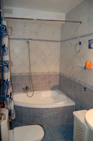 Casa de 5 habitaciones en Nerja en venta con piscina - 315.000 € (Ref: 7678528)