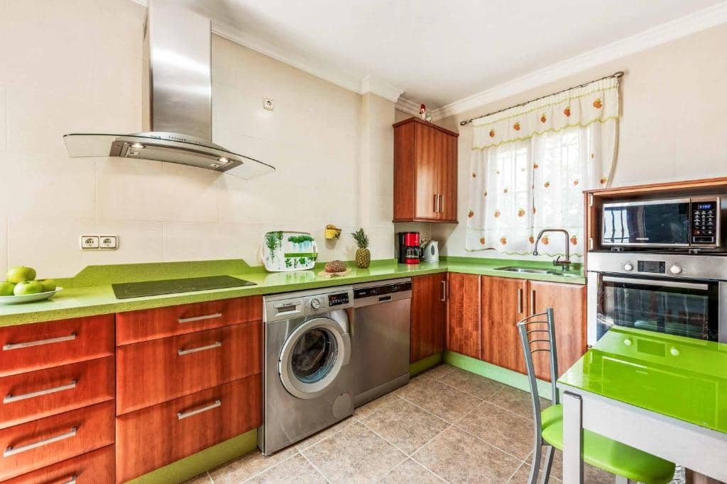 7 bedroom Villa for sale in Nerja with pool garage - € 918,750 (Ref: 7678533)