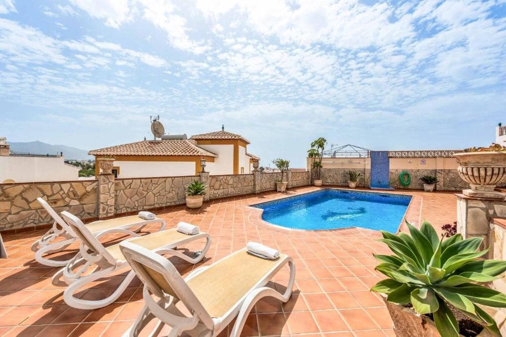 7 bedroom Villa for sale in Nerja with pool garage - € 918,750 (Ref: 7678533)