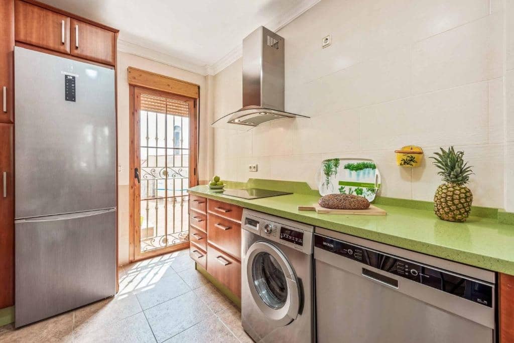 7 bedroom Villa for sale in Nerja with pool garage - € 918,750 (Ref: 7678533)