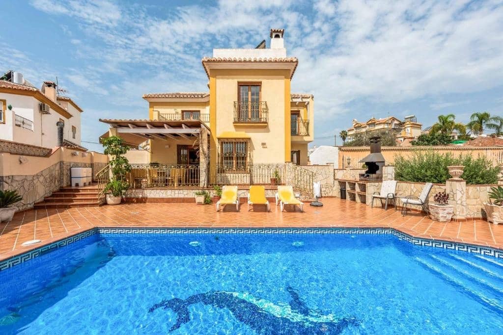 7 bedroom Villa for sale in Nerja with pool garage - € 918,750 (Ref: 7678533)