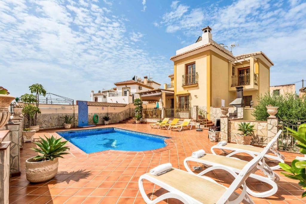 7 bedroom Villa for sale in Nerja with pool garage - € 918,750 (Ref: 7678533)