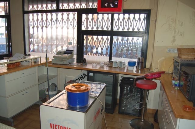 Restaurant/Bar til salgs i Nerja - € 195 000 (Ref: 7678541)