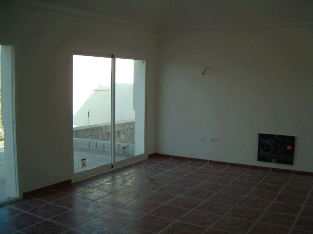 3 soveværelse Villa til salg i Vinuela med swimmingpool - € 404.250 (Ref: 7678544)