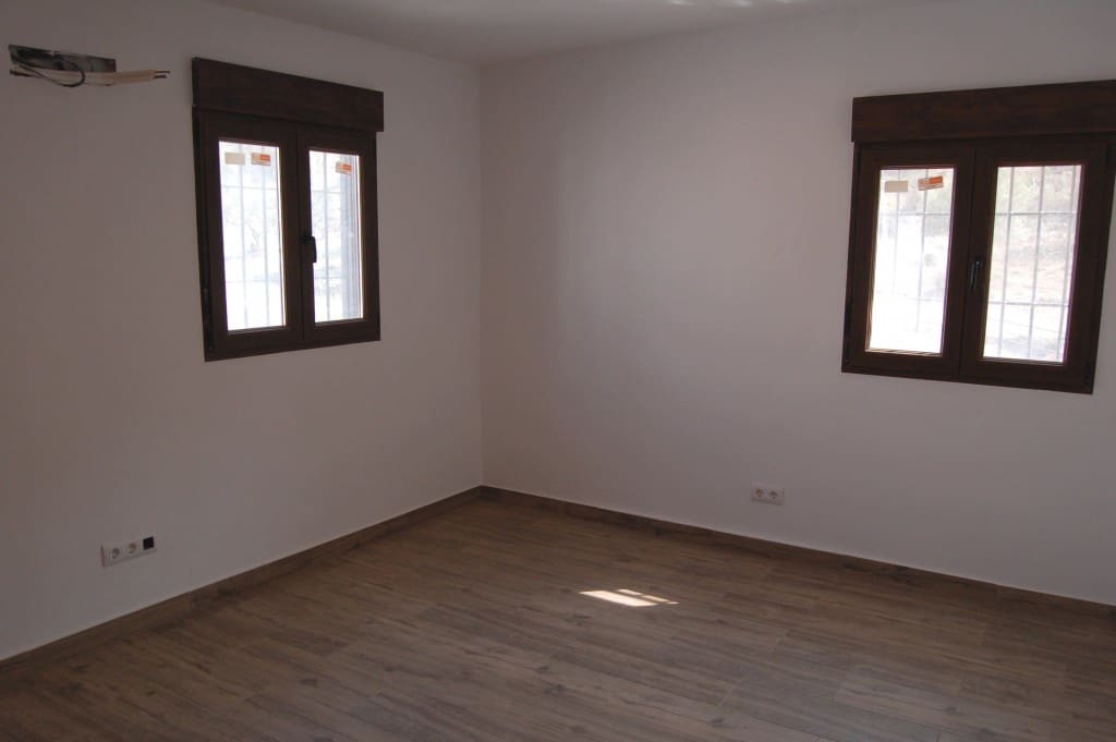 2 soverom Leilighet til leie i Frigiliana - € 850 (Ref: 7695430)