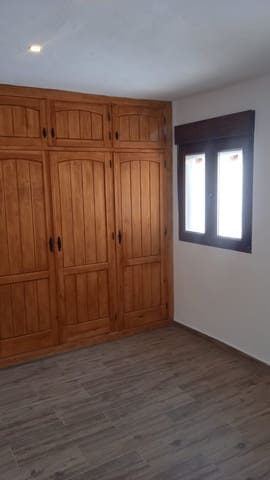 2 bedroom Apartment for rent in Frigiliana - € 850 (Ref: 7695430)