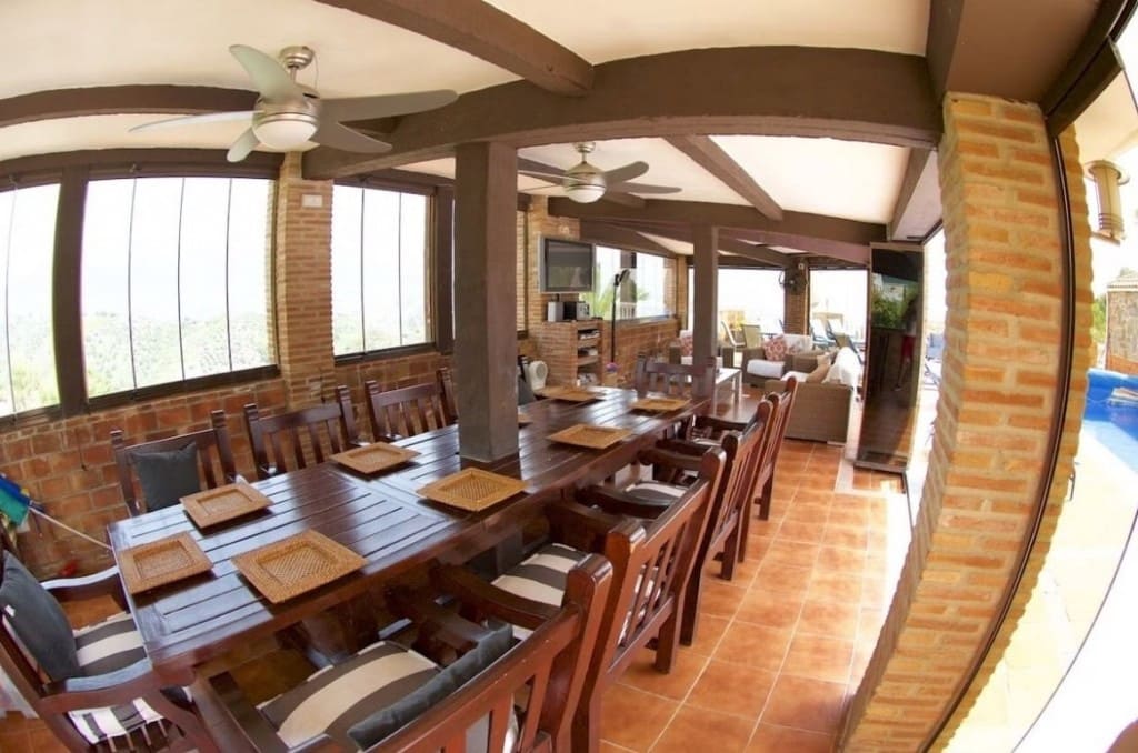 7 bedroom Villa for rent in Torrox with pool - € 4,500 (Ref: 7720600)