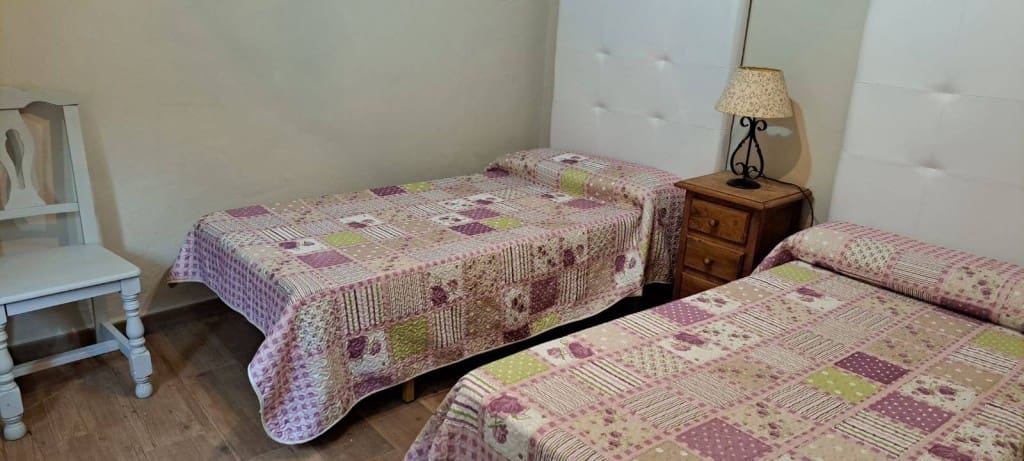 2 sovrum Finca/Hus på landet att hyra i Nerja med pool - 1 400 € (Ref: 7876888)