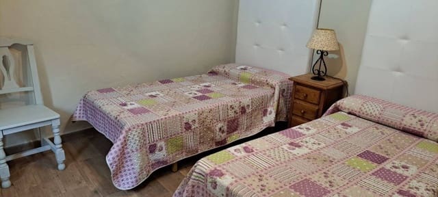 2 makuuhuone Maalaistalo vuokrattavana paikassa Nerja mukana uima-altaan - 1 400 € (Ref: 7876888)