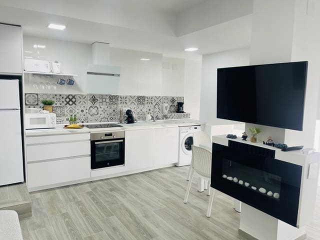 Chalet de 4 habitaciones en Frigiliana en venta con piscina - 790.000 € (Ref: 7919407)