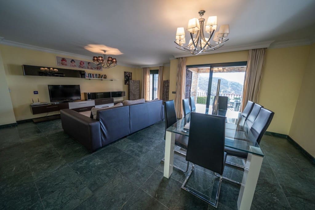 4 quarto Moradia para venda em Frigiliana com piscina garagem - 845 000 € (Ref: 7924194)