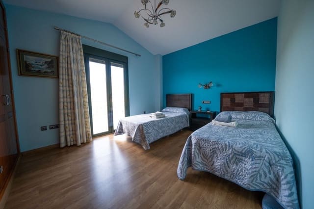 4 quarto Moradia para venda em Frigiliana com piscina garagem - 845 000 € (Ref: 7924194)