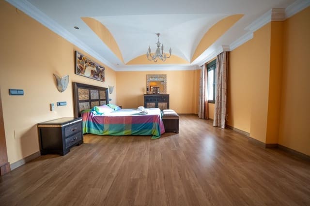 4 quarto Moradia para venda em Frigiliana com piscina garagem - 845 000 € (Ref: 7924194)