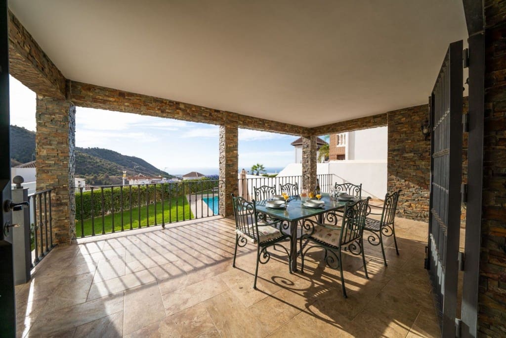 4 quarto Moradia para venda em Frigiliana com piscina garagem - 845 000 € (Ref: 7924194)