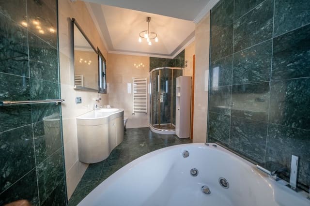 4 quarto Moradia para venda em Frigiliana com piscina garagem - 845 000 € (Ref: 7924194)