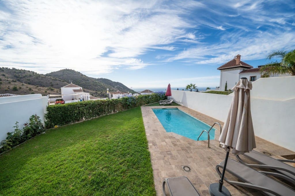 4 quarto Moradia para venda em Frigiliana com piscina garagem - 845 000 € (Ref: 7924194)