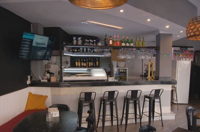 Restaurant/Bar til salgs i Nerja - € 19 500 (Ref: 7990530)