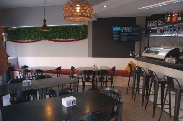 Restaurant/Bar til salgs i Nerja - € 19 500 (Ref: 7990530)