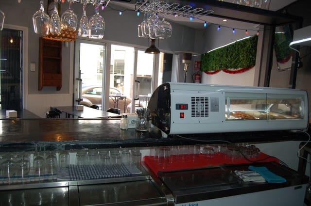 Restaurant/Bar til salgs i Nerja - € 19 500 (Ref: 7990530)
