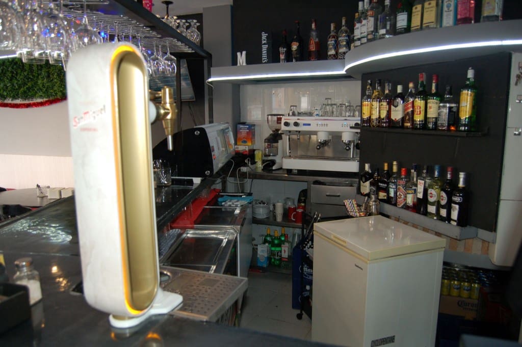 Restaurant/Bar til salg i Nerja - € 19.500 (Ref: 7990530)