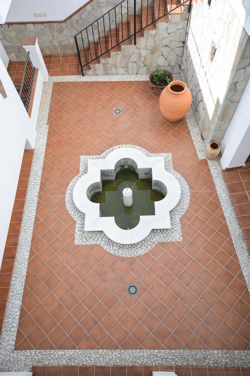 9 slaapkamer Villa te koop in Frigiliana met zwembad - € 1.200.000 (Ref: 7990533)