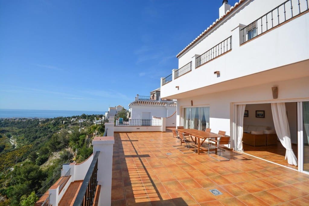 9 slaapkamer Villa te koop in Frigiliana met zwembad - € 1.200.000 (Ref: 7990533)