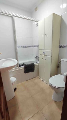 2 soveværelse Lejlighed til leje i Nerja - € 850 (Ref: 8012423)